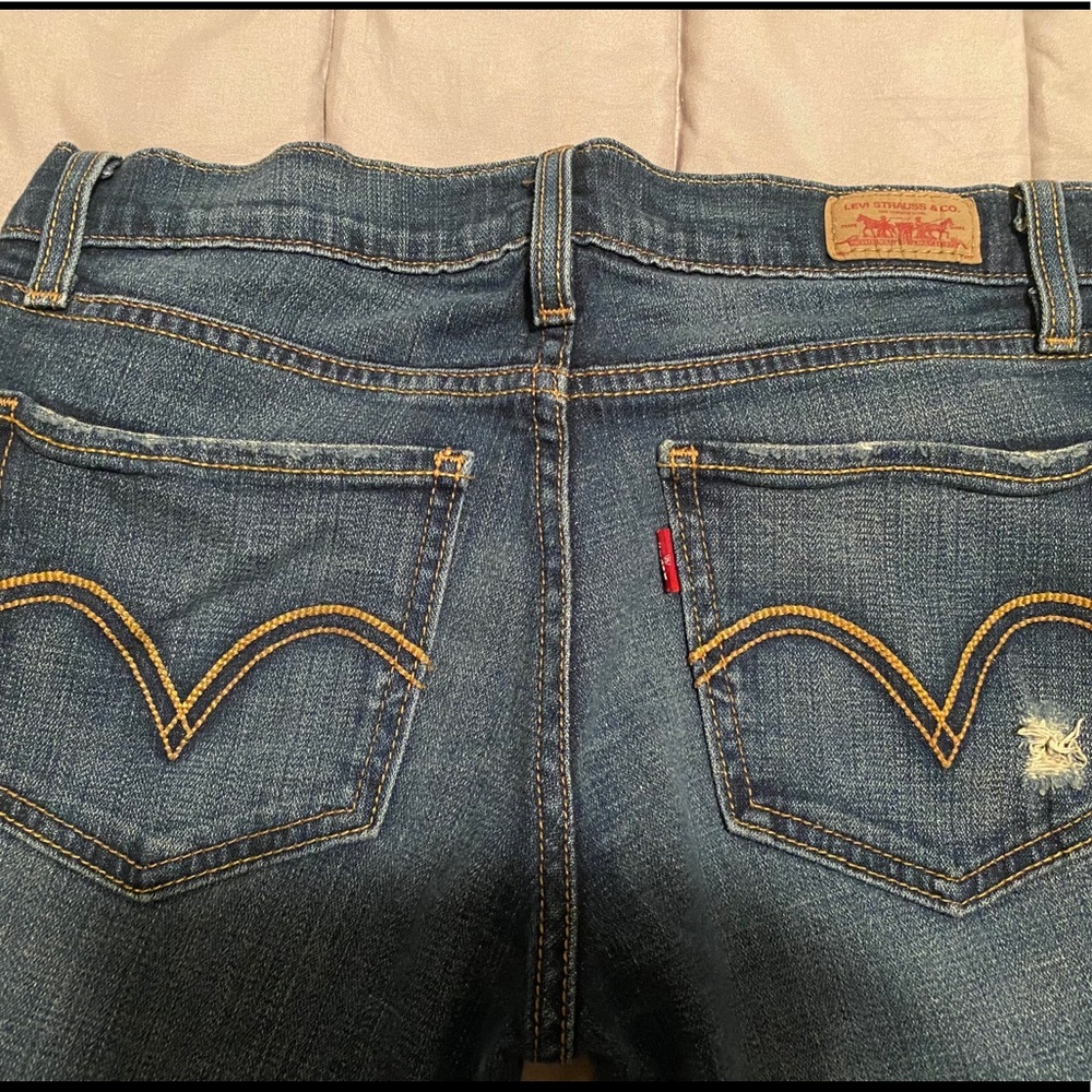 Levis 524 size 5 MEDIUM WOMENS